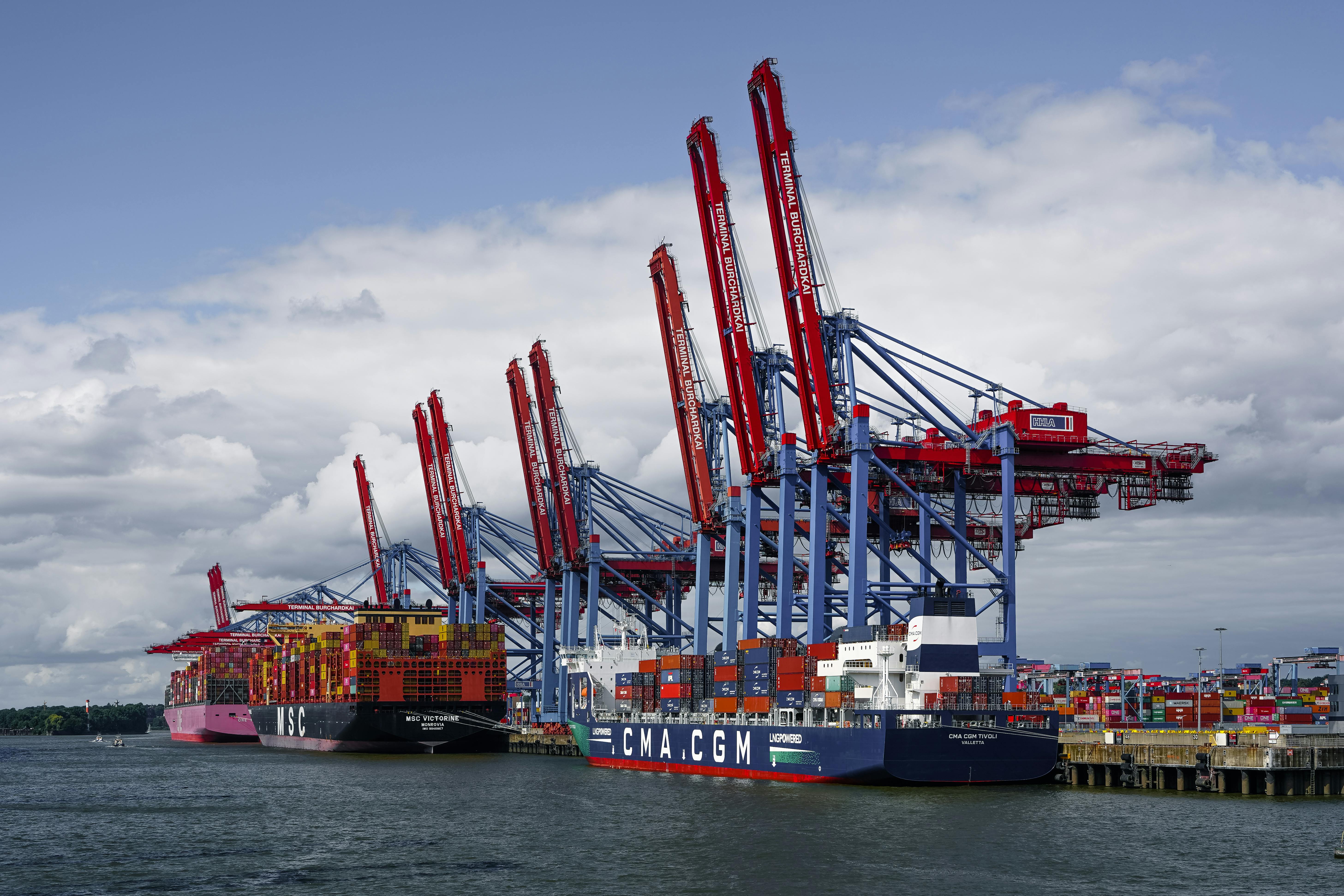 Ship deck logistics